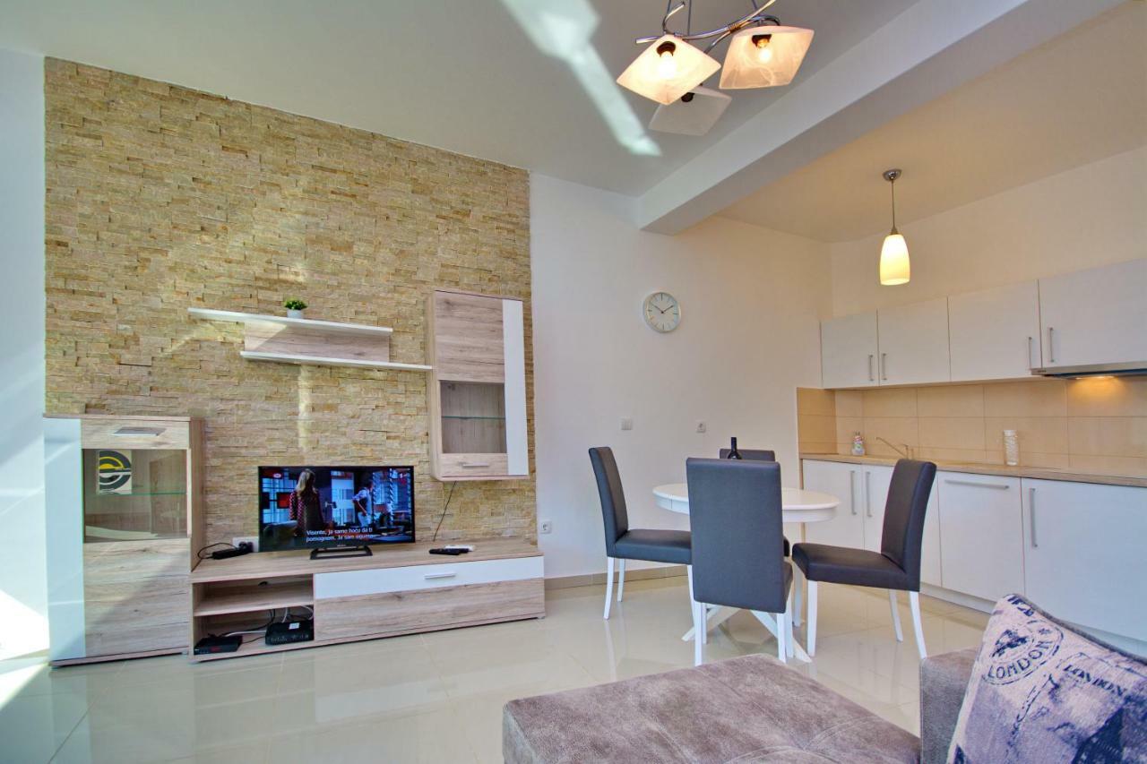 Apartment Dobrota Kotor Ngoại thất bức ảnh